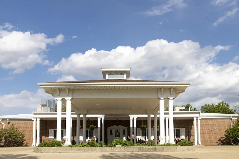 Image of Allure Of Geneseo (1)