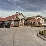 Charter Memory Care of Moline exterior