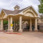 Image of West Oaks Nursing & Rehabilitation Center (1)