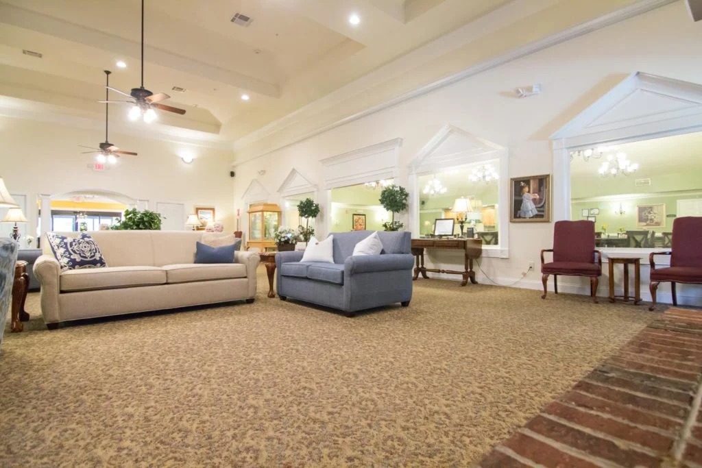 Image of Oaks at Post Road (3)