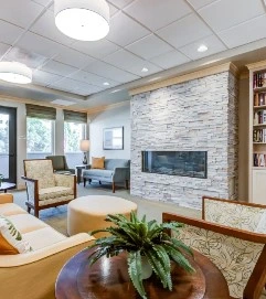 Image of Merrill Gardens at Rolling Hills Estates (4)