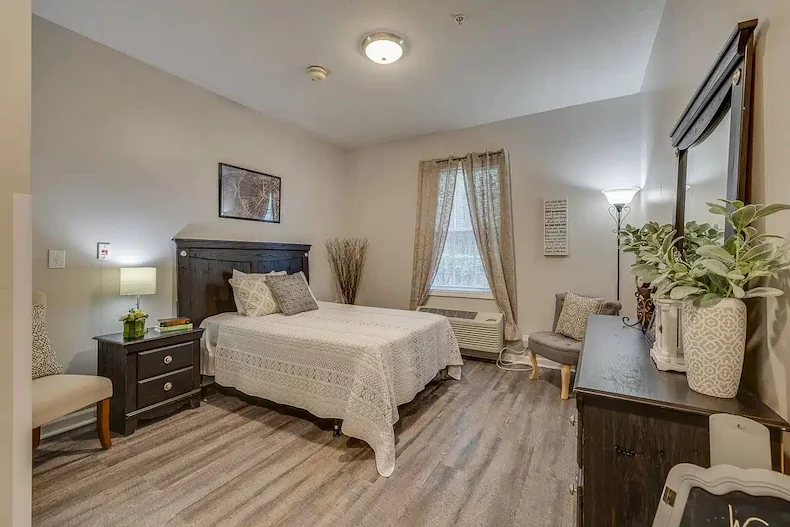 Image of Dalton Square (8)