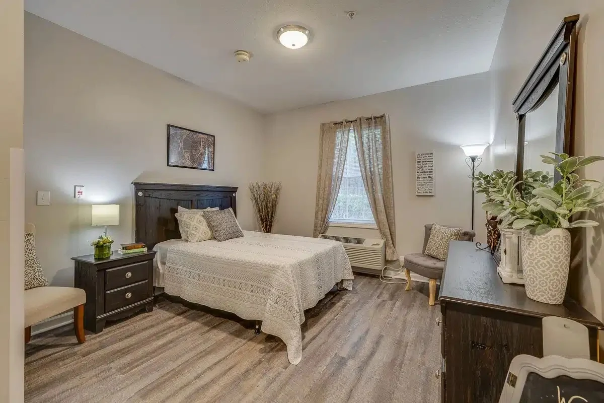 Image of Dalton Square (8)