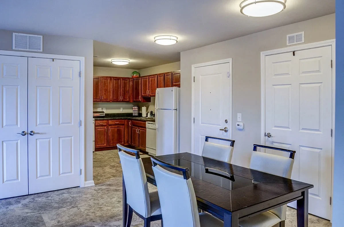 Image of Viewmont Square (8)