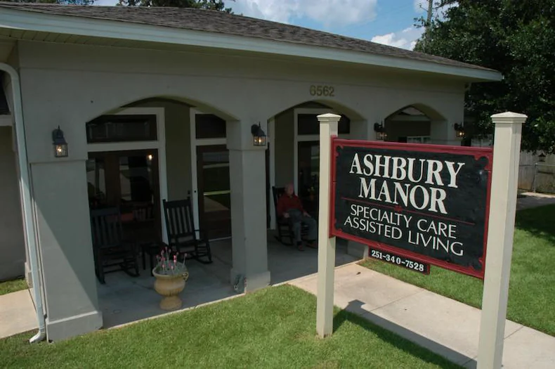 Image of Ashbury Manor (1)