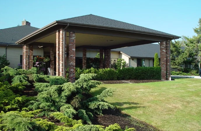 Image of Cap Sante Court Community (1)