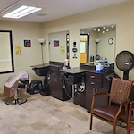 Avamere at Park Place senior living community offering assisted living and respite care in Tigard, OR, beauty salon