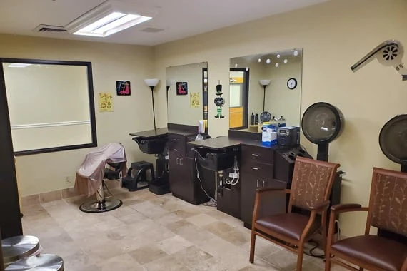 Avamere at Park Place senior living community offering assisted living and respite care in Tigard, OR, beauty salon