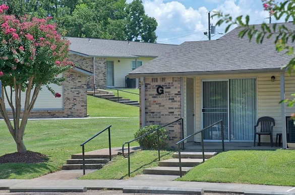 Image of Highland View Apartments (2)