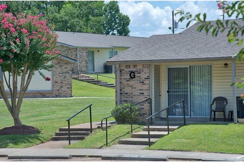 Image of Highland View Apartments (2)