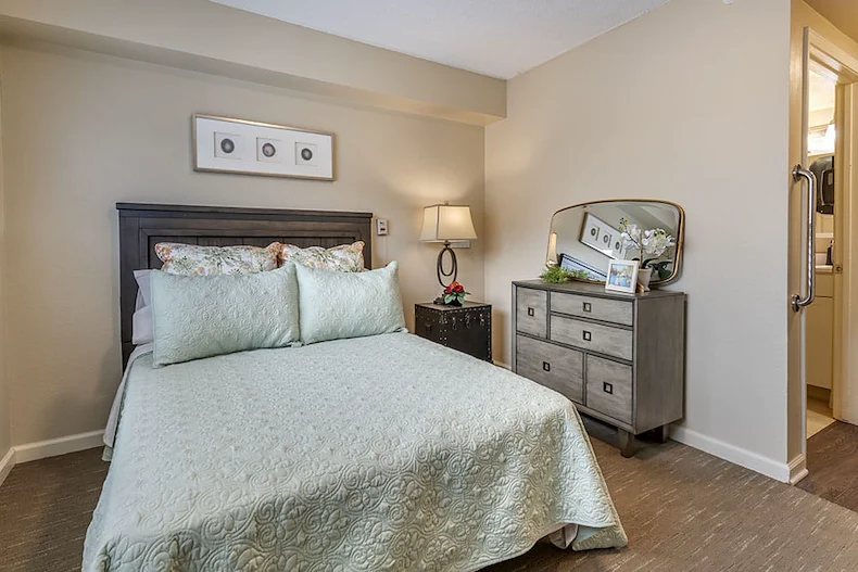 Image of Brookdale Parkplace (9)