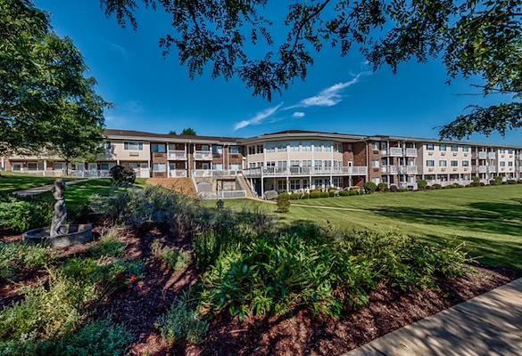 Image of Autumn View Gardens Ellisville (1)