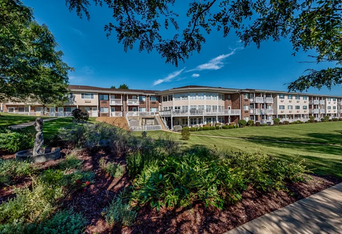 Image of Autumn View Gardens Ellisville (1)