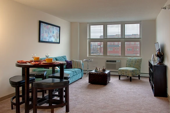 Image of Senior Suites of Midway Village (9)