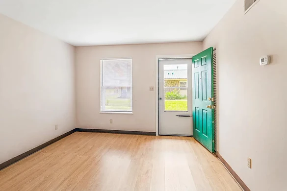 Image of Walnut Street Apartments (2)