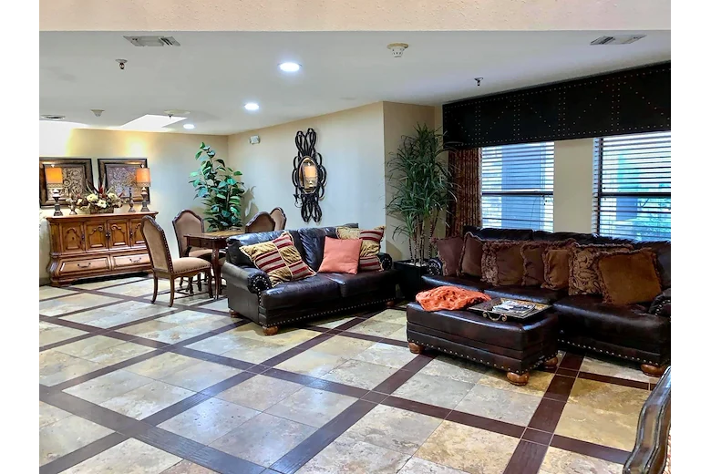 Image of Oak Ridge Manor (7)