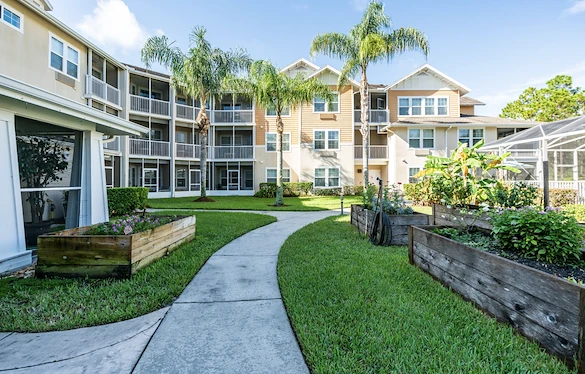 Salishan Gracious Retirement Living Hawthorn Senior Independent Living in Spring Hill, Florida rear exterior walking paths