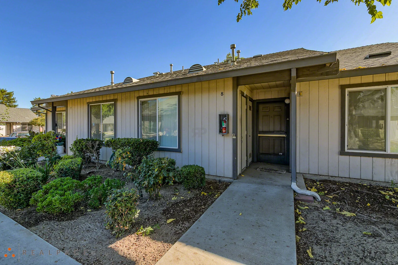 Image of Almond Garden Elderly (3)