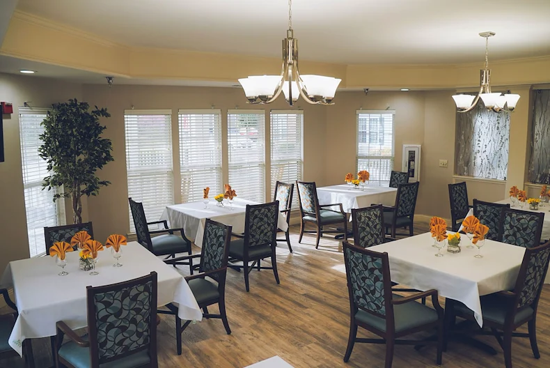 Charter Senior Living of Cookeville dining room