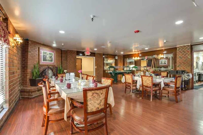 Image of AvantGarde Senior Living - Tarzana (4)