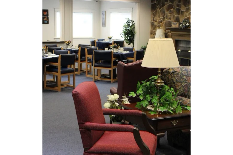 Image of Oak Leaf Manor South (3)