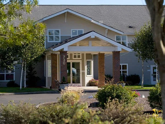 Avamere at Newberg senior living community offering assisted living, memory care, and respite care in Newberg, OR, front entrance