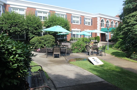 Image of AdviniaCare Salem (8)