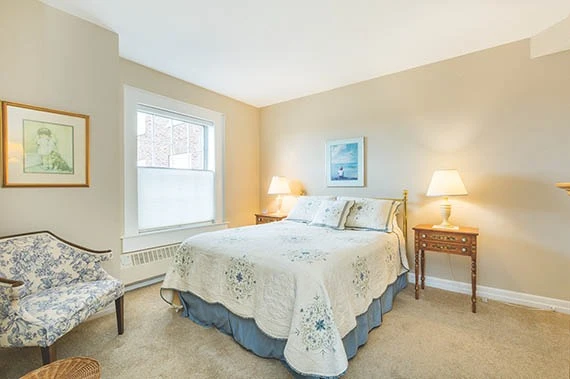 Image of The Warm Friend by Resthaven (8)