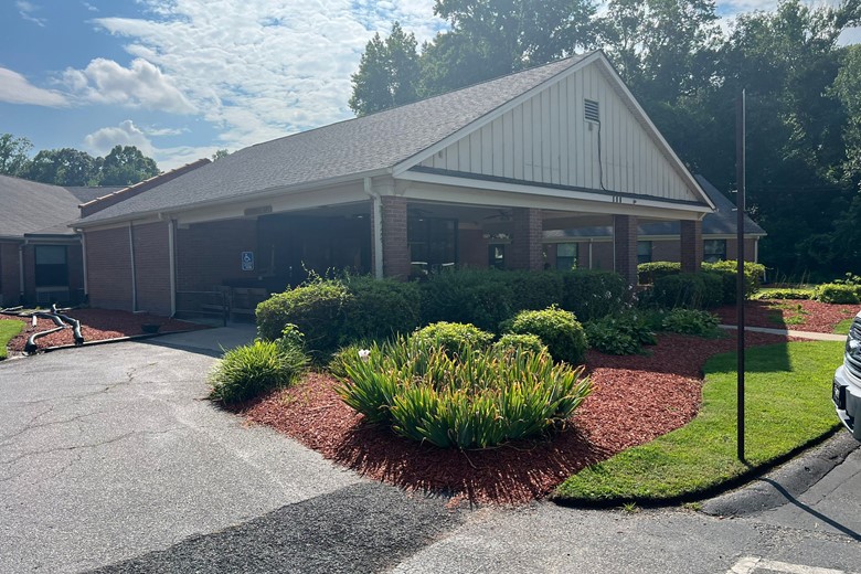 Image of Laurel Park Rehabilitation And Healthcare Center (1)