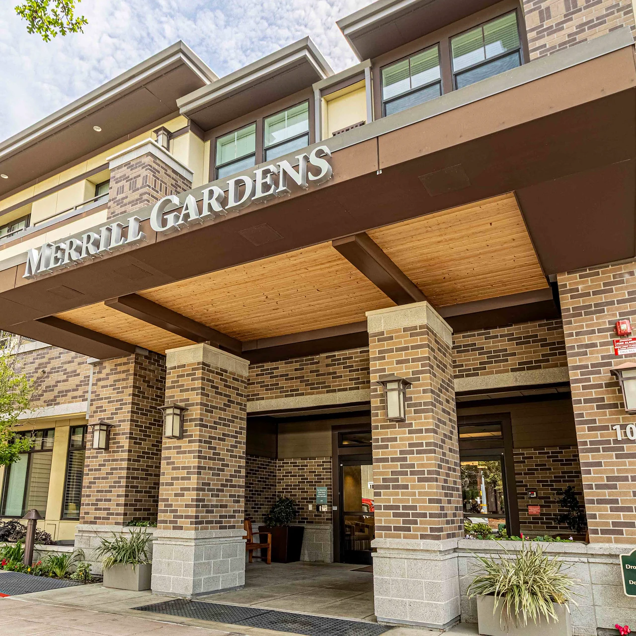 Image of Merrill Gardens at Lafayette (2)