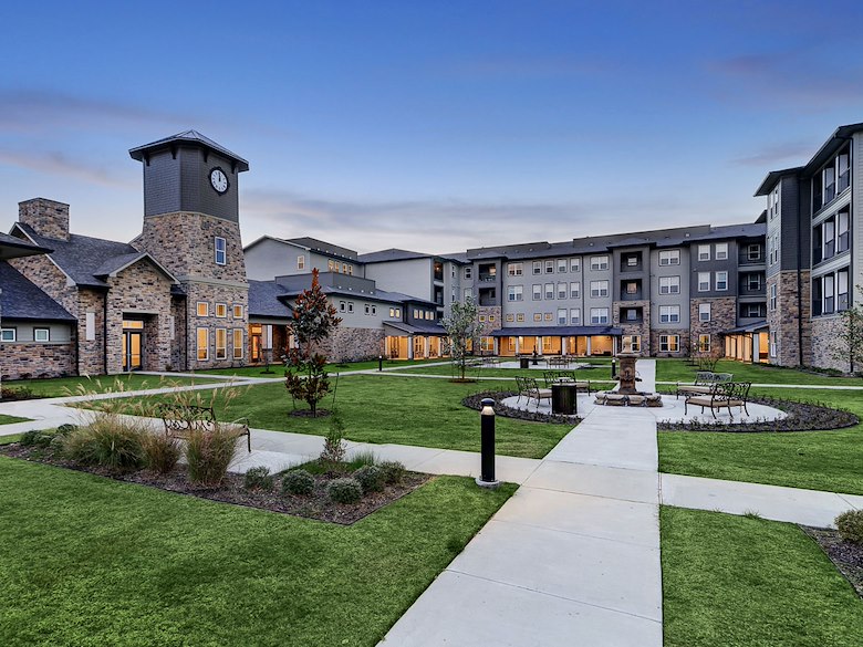 Outdoor space at Pinnacle Grove Senior Living 