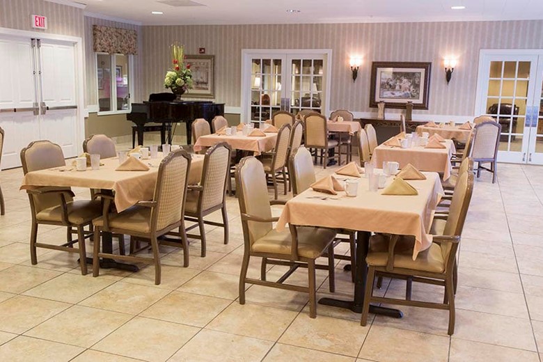 Image of Amber Glen Alzheimer's Care Center (7)