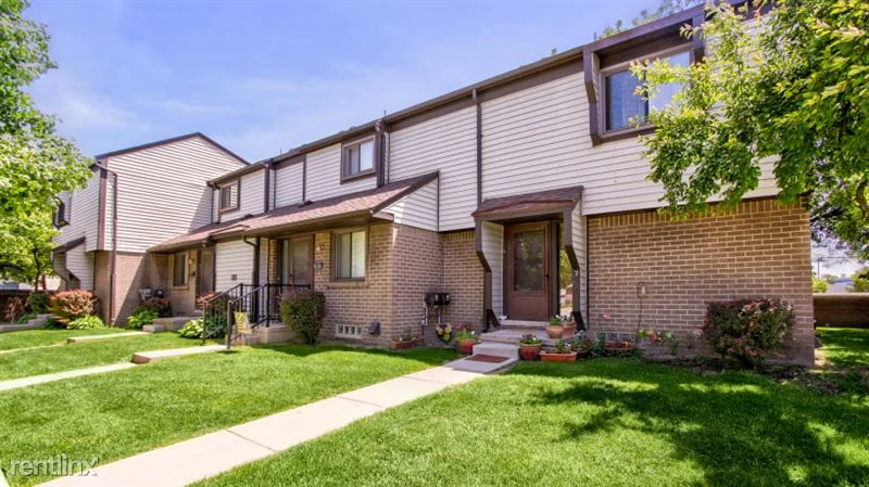 Image of Hazelcrest Place Apartments & Townhomes (6)