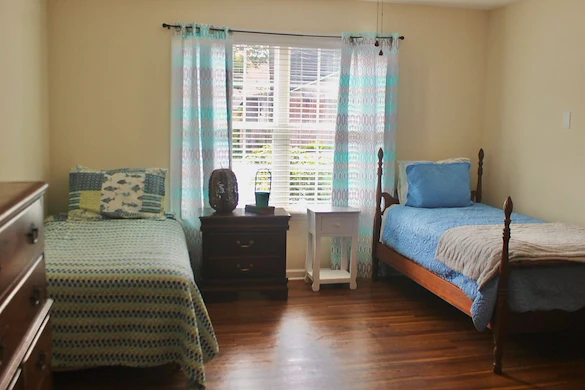 Image of Golden Rose Assisted Living Home (8)