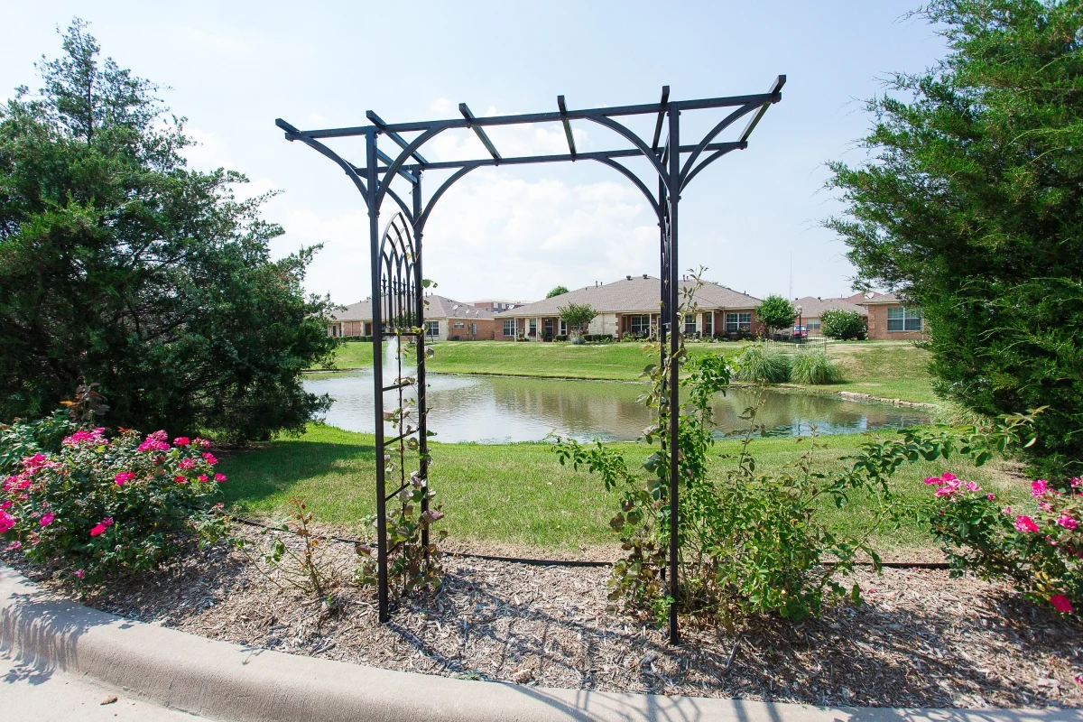 Image of Autumn Oaks of Corinth (2)