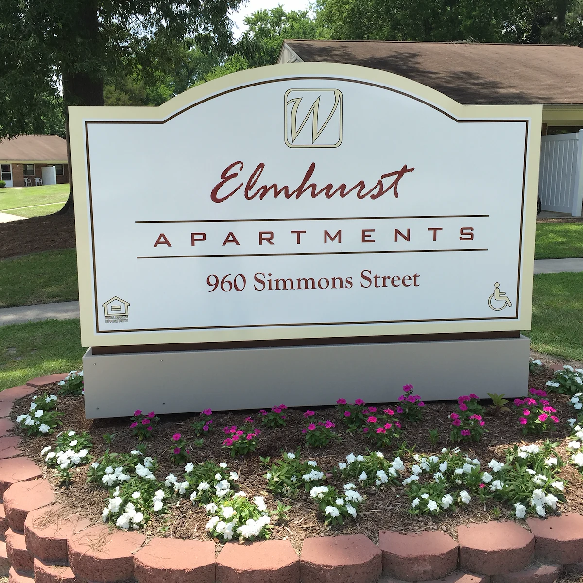 Image of Elmhurst Apartments (1)