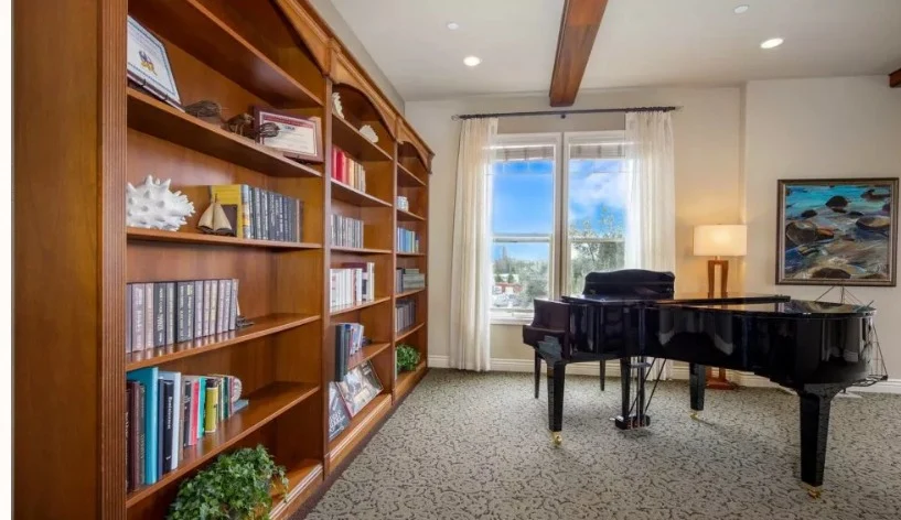 Image of Oakmont of Mariner Point (9)