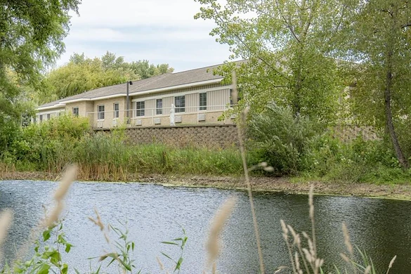 Image of Apple Valley Place of Clear Lake (2)