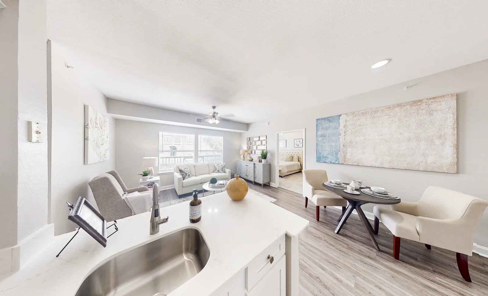 Image of Unbridled Living of Dallas (3)