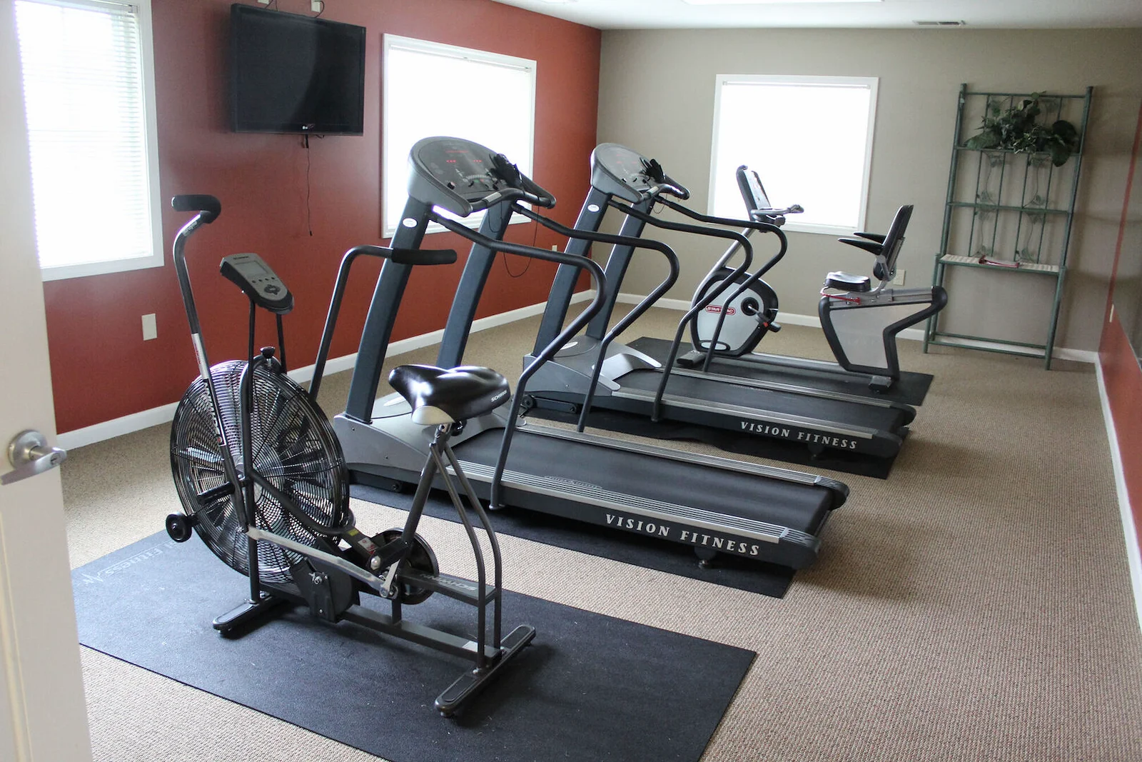 Image of Clary Crossing Senior (7)