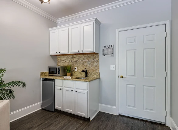 Charter Senior Living of Franklin in Franklin, Tennessee, apartment kitchenette