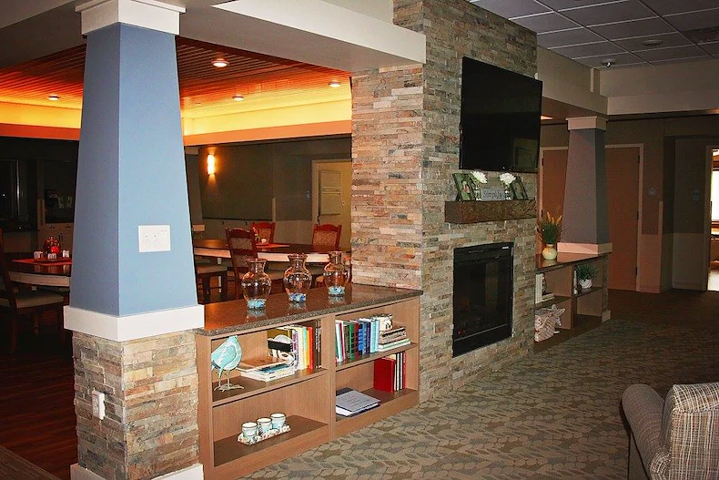 Image of Thornapple Manor (3)