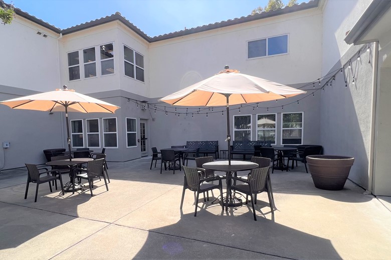 Magnolia Court Patio 