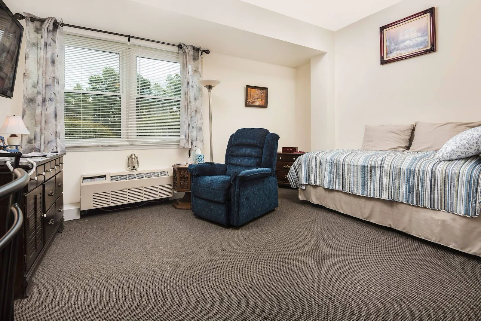 Image of Spring Oak at Berlin (7)