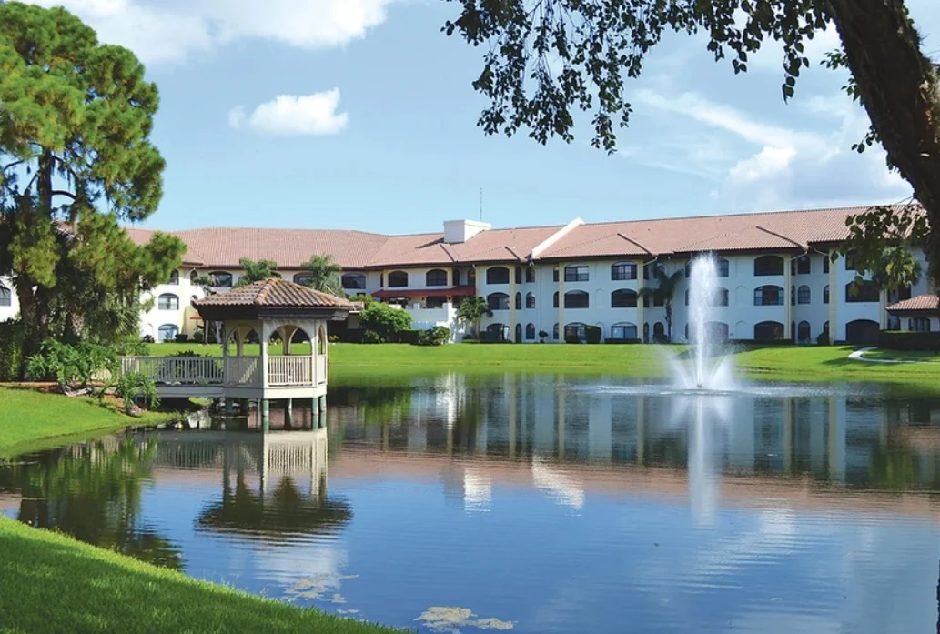 The Barclay at Sarasota outdoor space