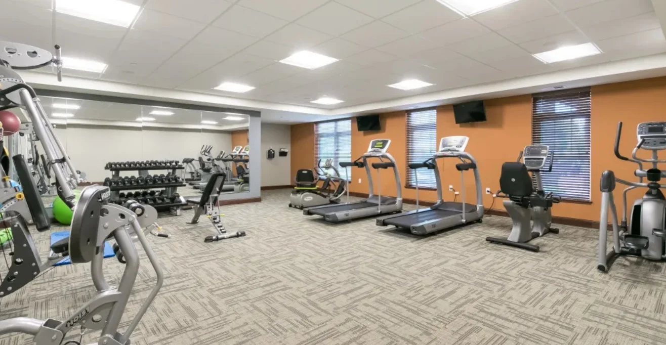 Image of Applewood Pointe of Roseville at Central Park Cooperative (2)