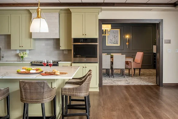 Image of Amira Bloomington (4)