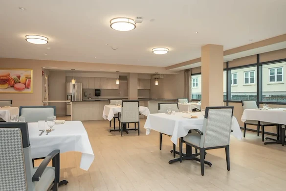 Image of Esplanade of Woodmere (7)