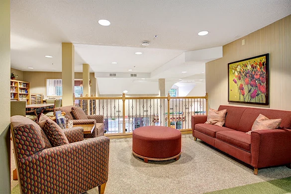 Image of Oak Crest (3)