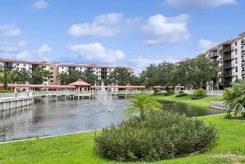 Image of The Pointe at West Palm (1)